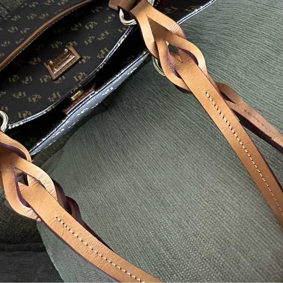 Dooney & Bourke Signature Tammy Tote - Picture 3 of 8
